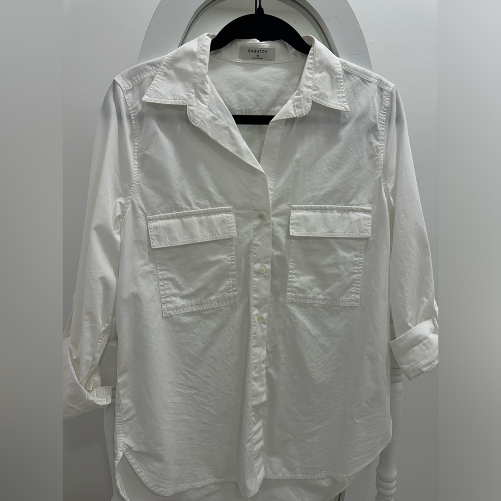 Aritzia/Babaton white oversized blouse/shirt with buttons and pockets